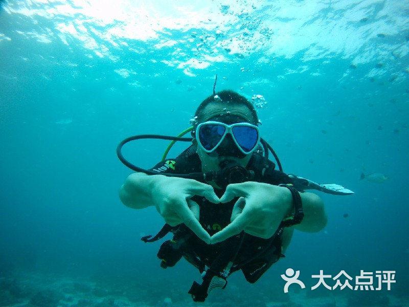 马云、蔡崇信于近期大幅增持阿里股票